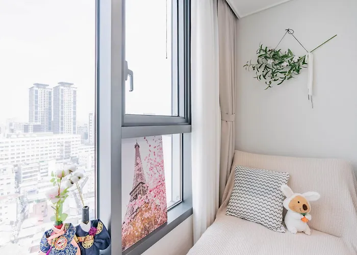 Апартаменты Centralviewsuite Residence, Myeong-dong Сеул